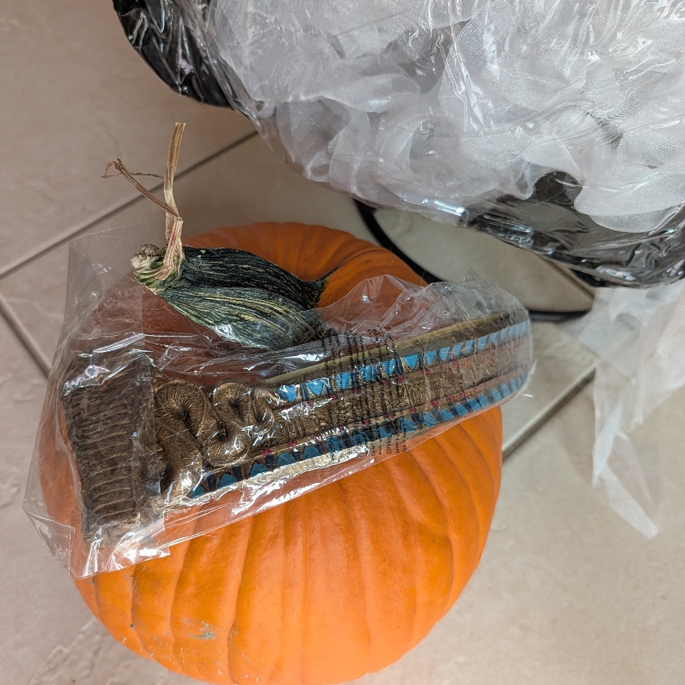 NWOT In Character Egyptian Mummy Size L - Picture 14 of 16